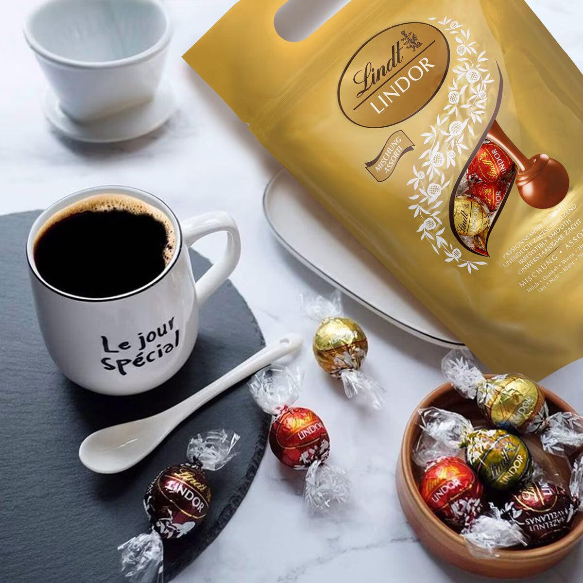 Buy now from NonynanaEssential  Lindt Lindor Assorted Chocolate Truffles, 1Kg Lindt