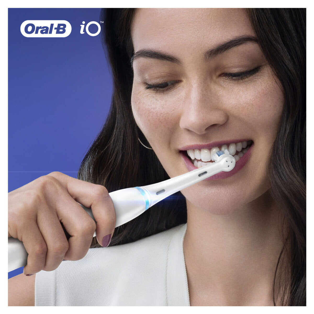 Buy now from NonynanaEssential  Oral B Io Ultimate Clean Brush Heads in White 4 Pack Oral-B